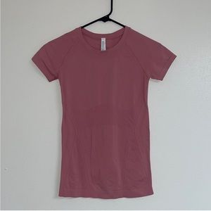 Athleta momentum tee